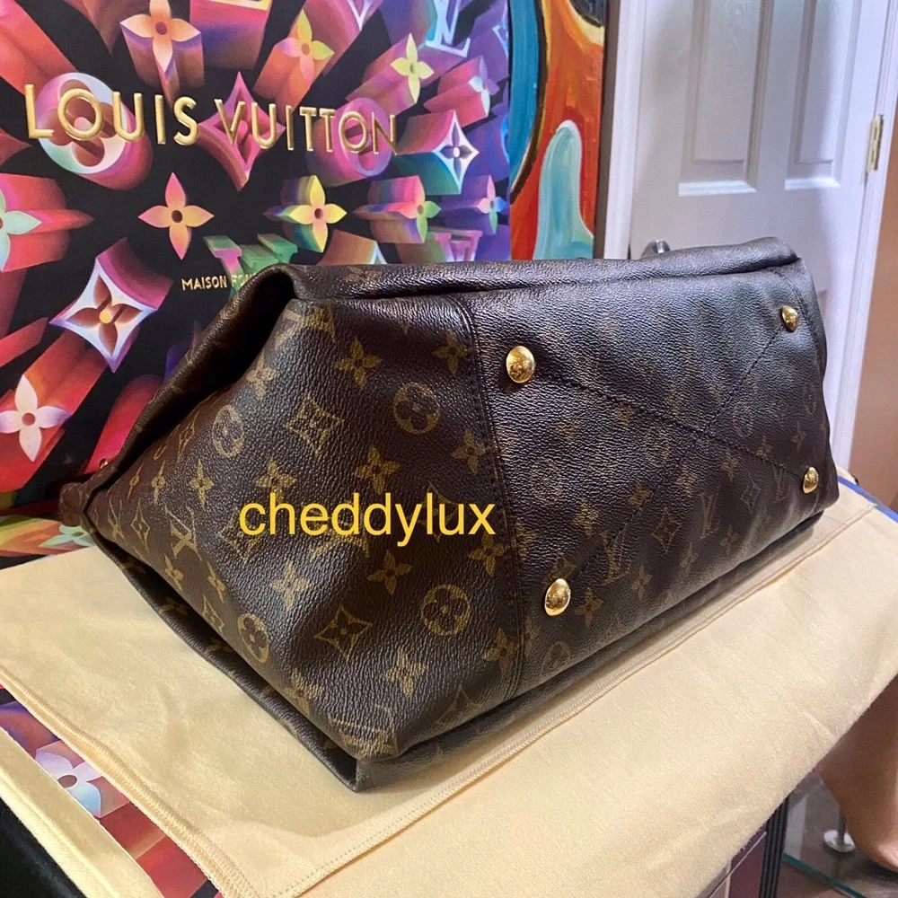 💞🤩✨Authentic Louis Vuitton Artsy MM in Monogram